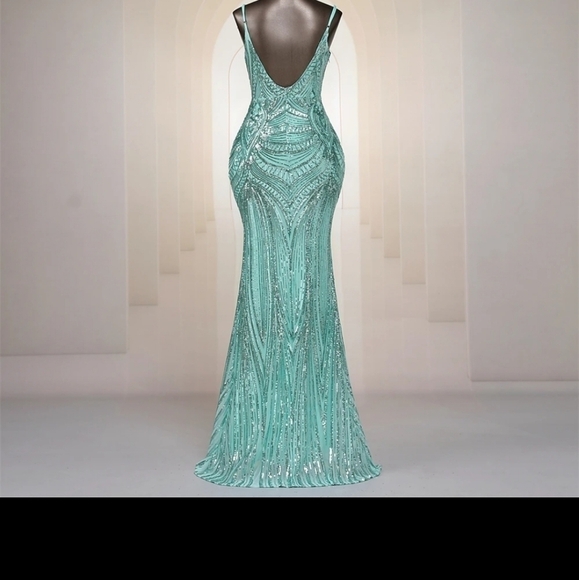 Mint, Graphic Print, Sleeveless,  Backless,  Neck,  Sequined Mermaid Gown - Picture 14 of 16